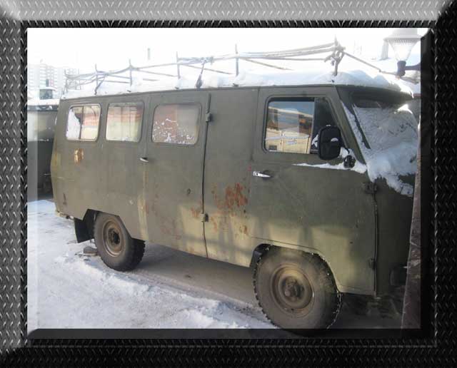 Armored vehicles, warehouses. Бронетехніка, склади. Бронетехника, склады.