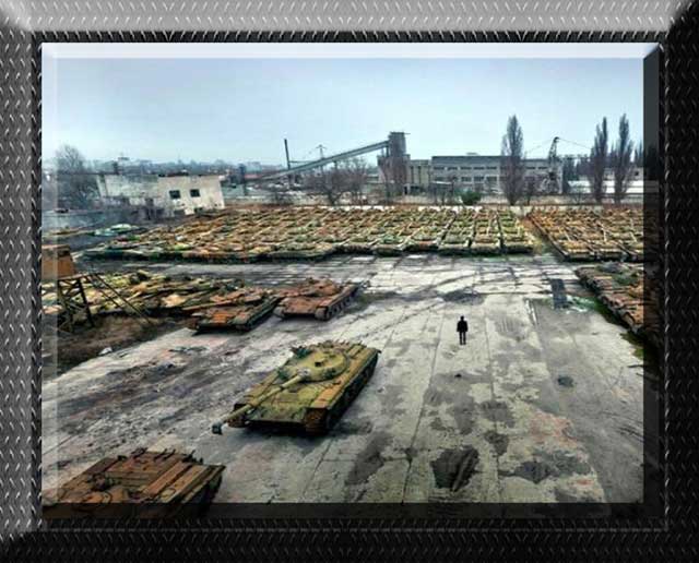 Armored vehicles, warehouses. Бронетехніка, склади. Бронетехника, склады.