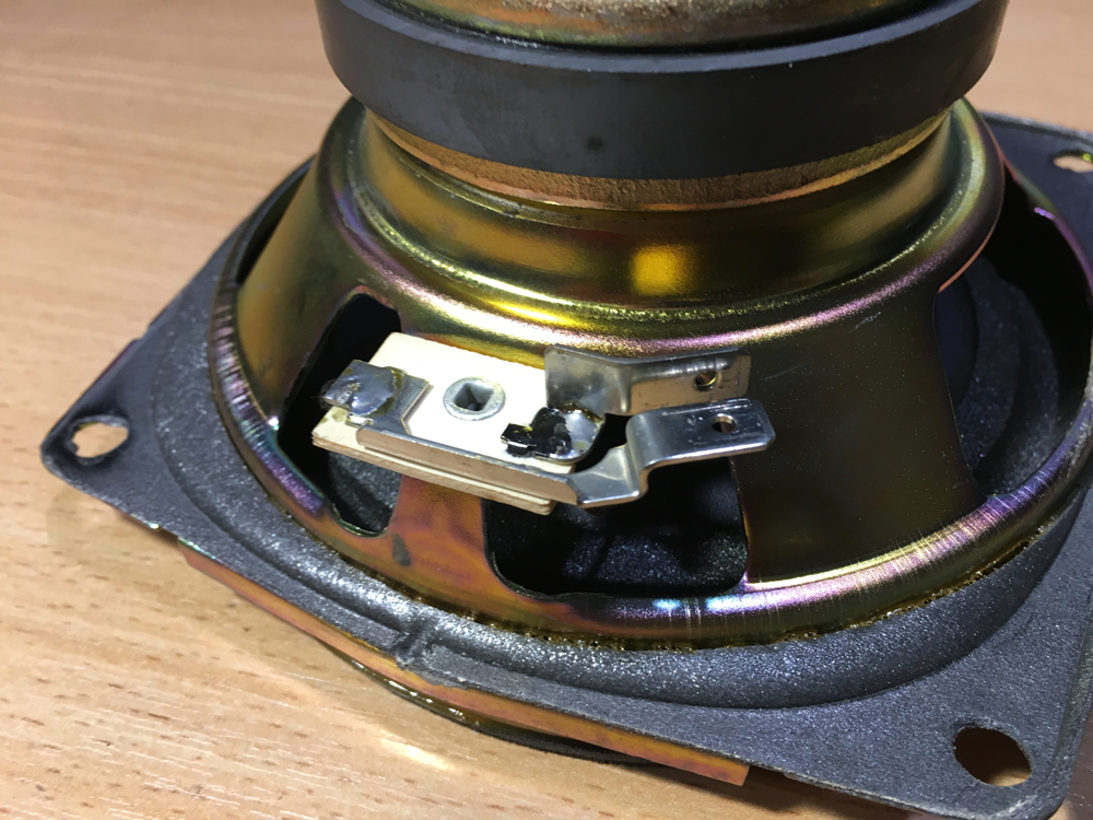 Динамик, звуковая колонка передней водительской двери. MITSUBISHI SIGMA 3.0 V6-24(DOHC/4WS).  Украина Україна Ukraine. www.afonder.com