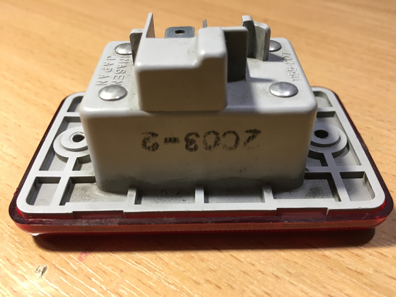 Дверной красный фонарик водительской двери. MITSUBISHI SIGMA 3.0 V6-24(DOHC/4WS).  Украина Україна Ukraine. www.afonder.com