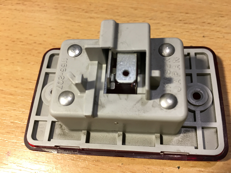 Дверной красный фонарик водительской двери. MITSUBISHI SIGMA 3.0 V6-24(DOHC/4WS).  Украина Україна Ukraine. www.afonder.com