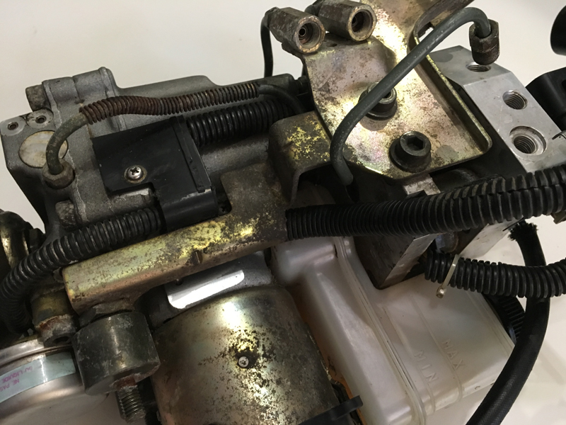 Блок ABS MB668393 ( насос ). MITSUBISHI SIGMA 3.0 V6-24(DOHC/4WS).  Украина Україна Ukraine. www.afonder.com