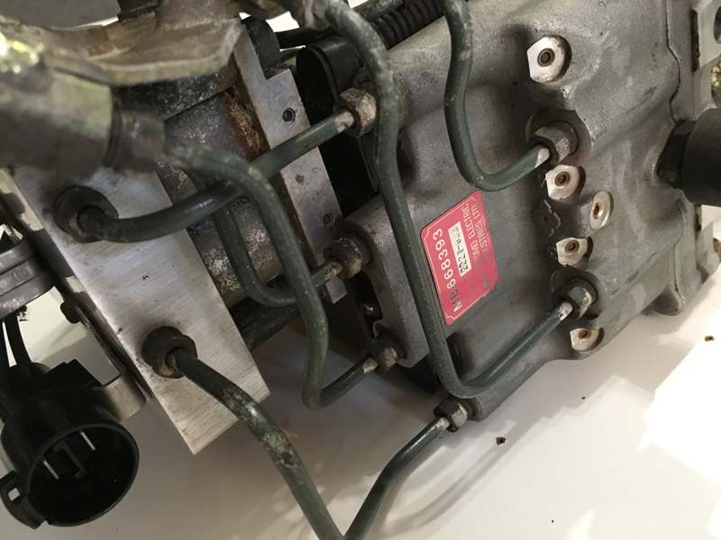 Блок ABS MB668393 ( насос ). MITSUBISHI SIGMA 3.0 V6-24(DOHC/4WS).  Украина Україна Ukraine. www.afonder.com