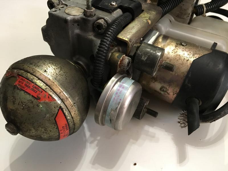 Блок ABS MB668393 ( насос ). MITSUBISHI SIGMA 3.0 V6-24(DOHC/4WS).  Украина Україна Ukraine. www.afonder.com
