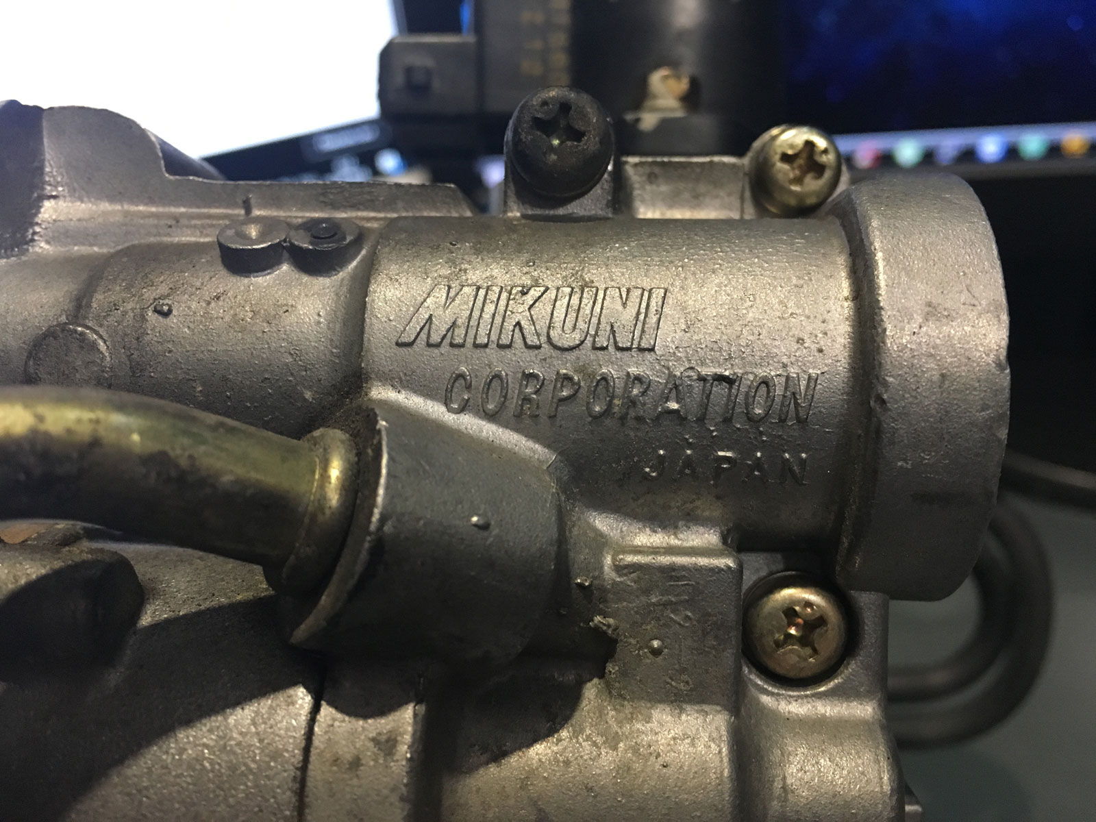Дроссельная заслонка с датчиками. Mitsubishi Sigma. Оригинал. Б/У. Украина Україна Ukraine. www.afonder.com