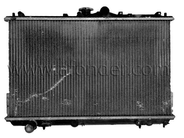 Mitsubishi Carisma. MR299522. Радиатор двигателя. Б/У.