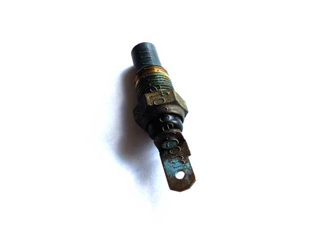Mitsubishi Carisma. MD091056. Датчик температуры. ОРИГИНАЛ. Б/У.
