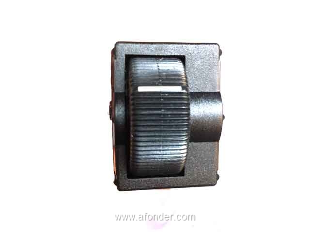 Mitsubishi Carisma. MD091056. Регулятор яркости свечения приборов.Б/У.